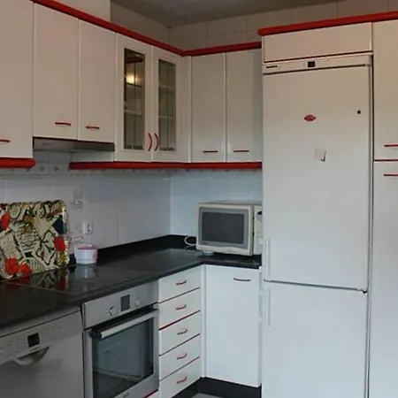 Galihost - Casa Con Piscina A 100 Metros De La Playa, En * Санхенхо